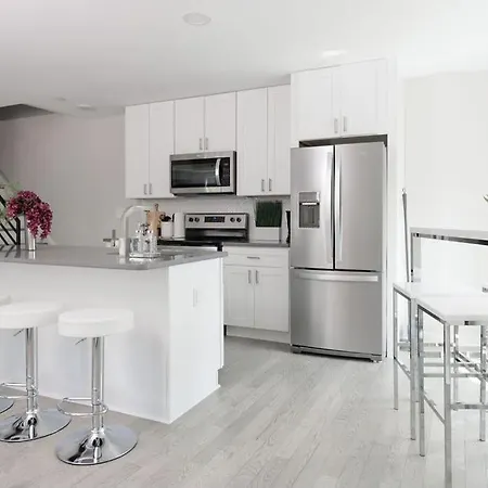 Montgomery Condo